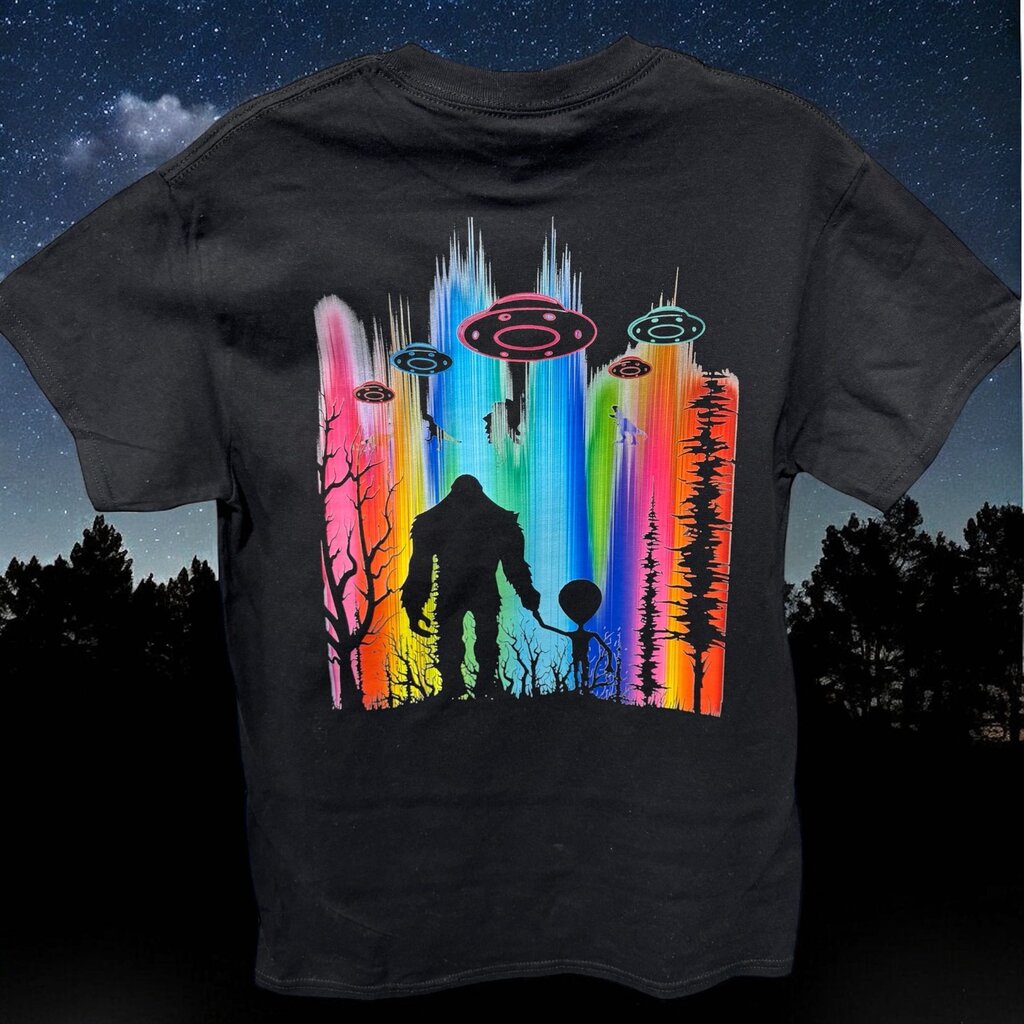 Alien & Bigfoot Color UFO Tee