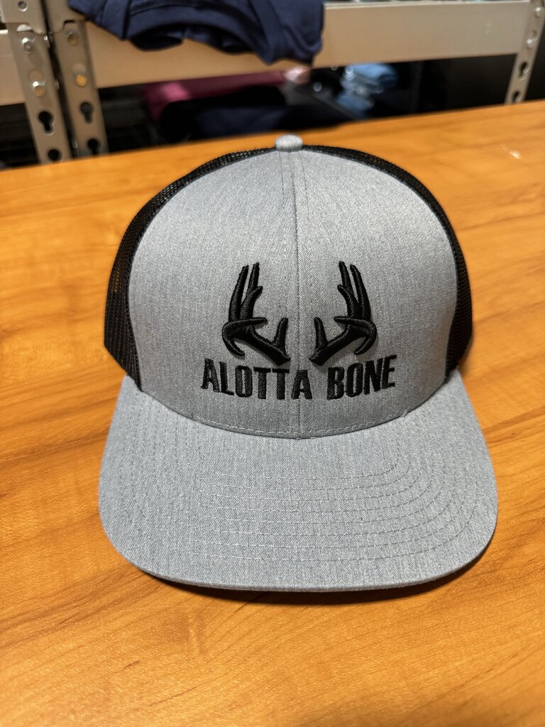 ALOTTA BONE EMBROIDERED GREY/BLACK HAT